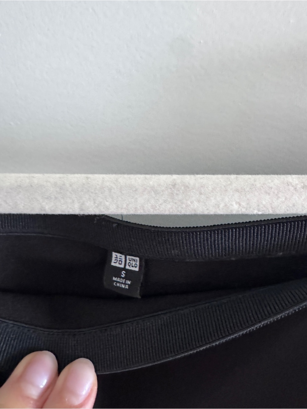 Uniqlo Satin Skirt in Black - Picture 5 of 5